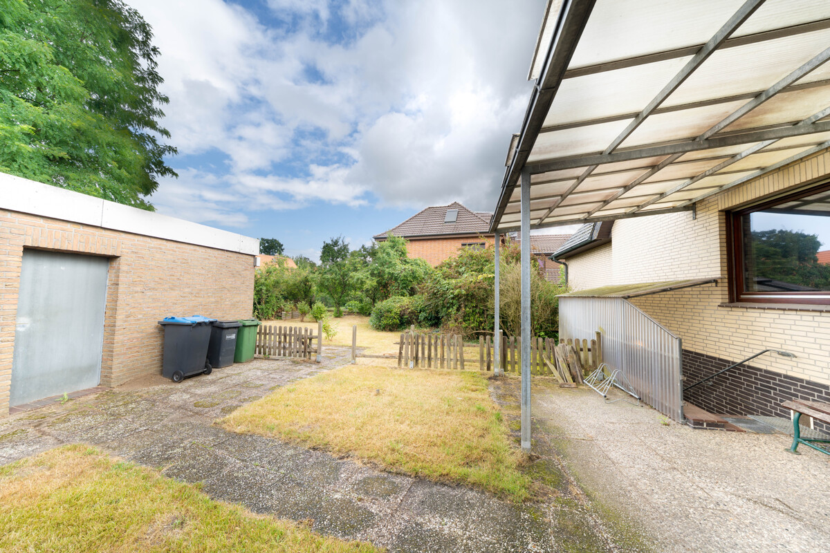 Langwedel | Großzügiges Wohnhaus mit Garten, Keller und Garage sowie aktuell vermietetem Obergeschoss